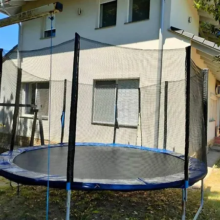 Pentz House Апартаменты Шиофок